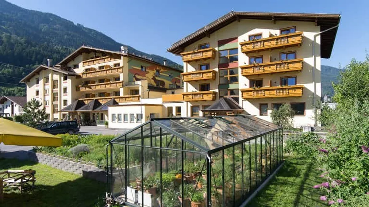 Hotel Jägerhof — hoofdfoto