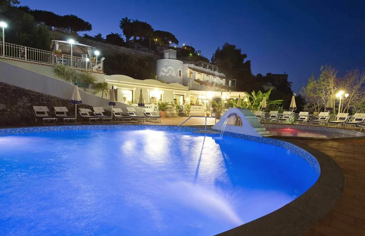 Delfini Terme — hoofdfoto