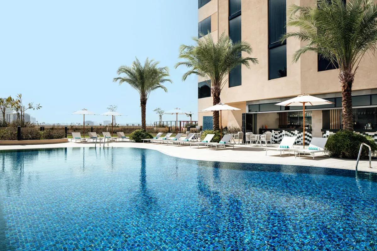 Holiday Inn Dubai Science Park — hoofdfoto