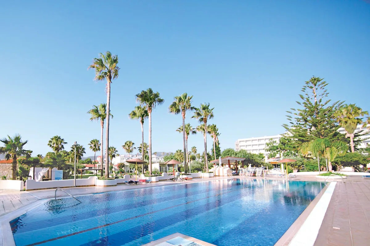 Atlantis Hotel — hoofdfoto