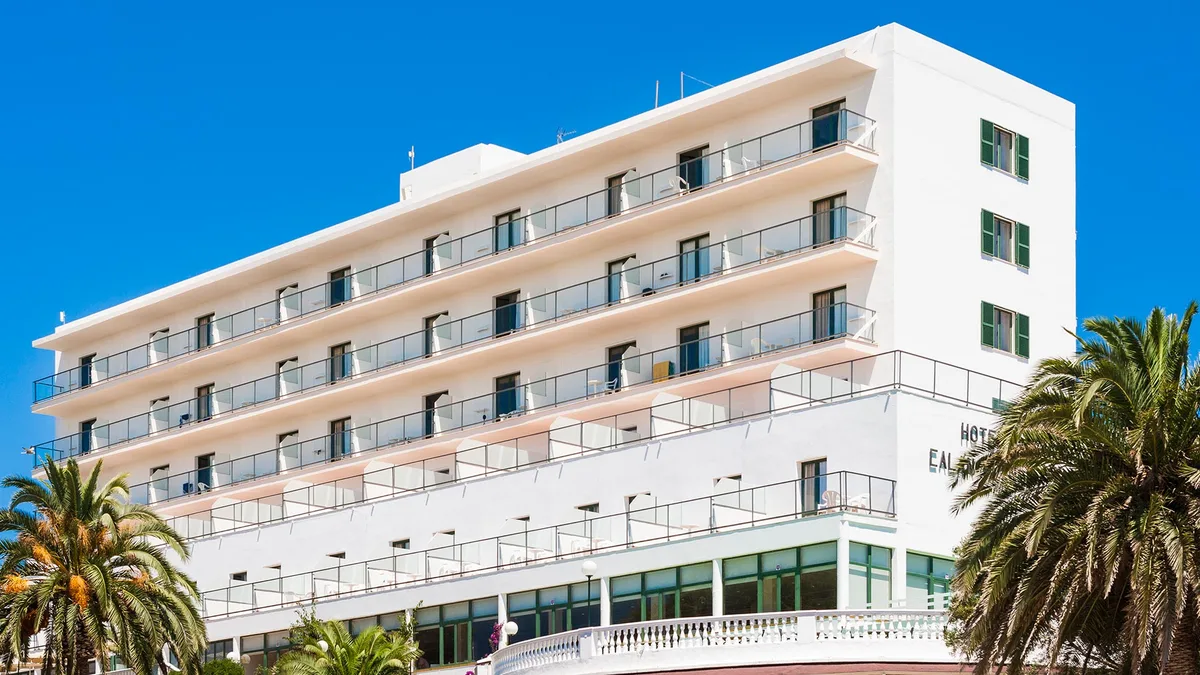 Globales Cala’n Blanes — hoofdfoto