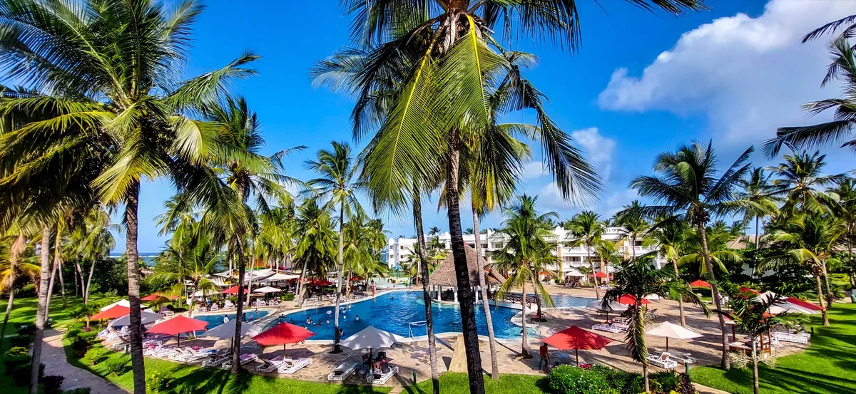 PrideInn Paradise Beach Resort Convention Centre & Spa — hoofdfoto