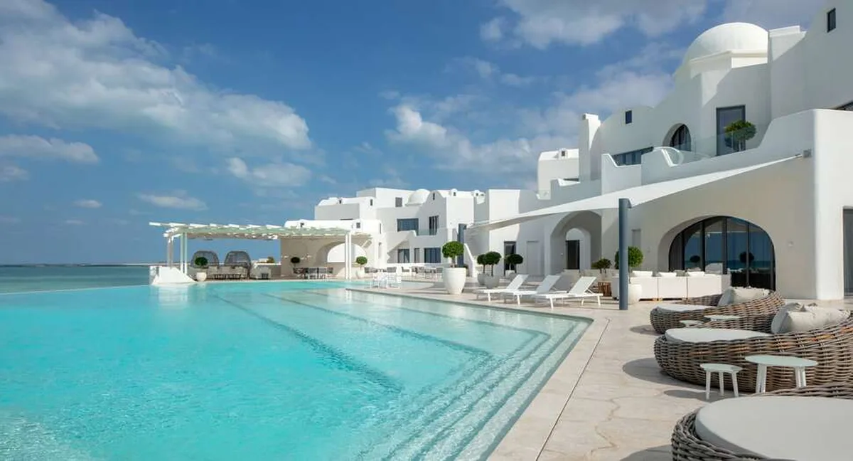 Anantara Retreat Santorini Abu Dhabi — hoofdfoto
