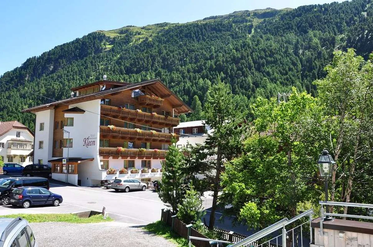 Hotel Kleon — hoofdfoto