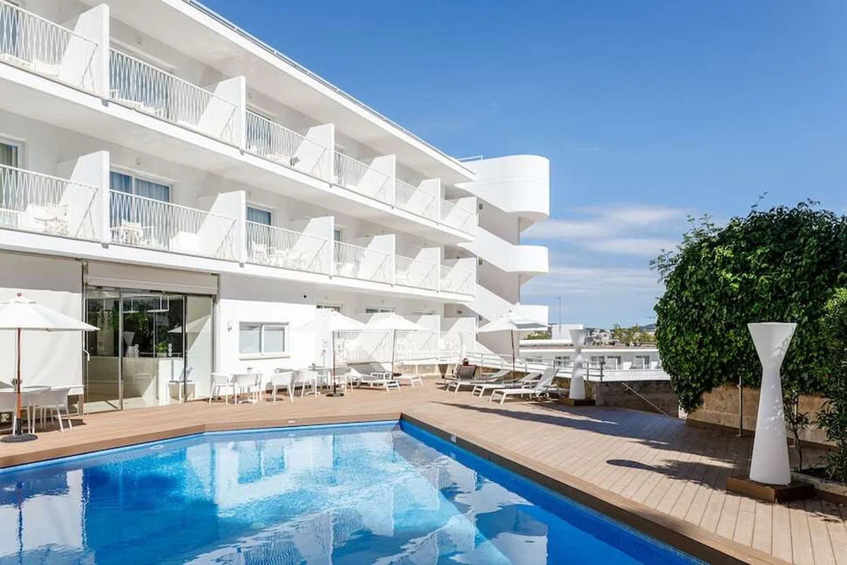 Hotel Tora — hoofdfoto