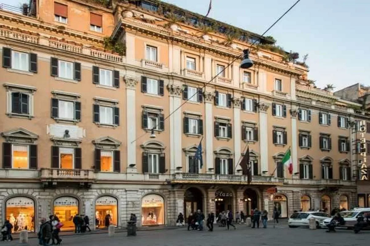 Grand Hotel Plaza — hoofdfoto