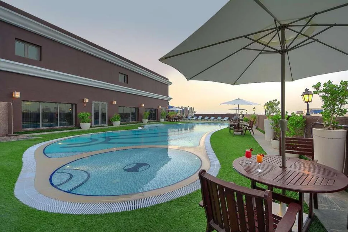 Royal Ascot Hotel — hoofdfoto