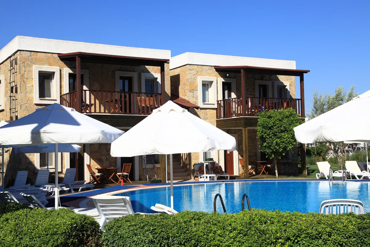 Aktur Cove Apart, hoofdfoto