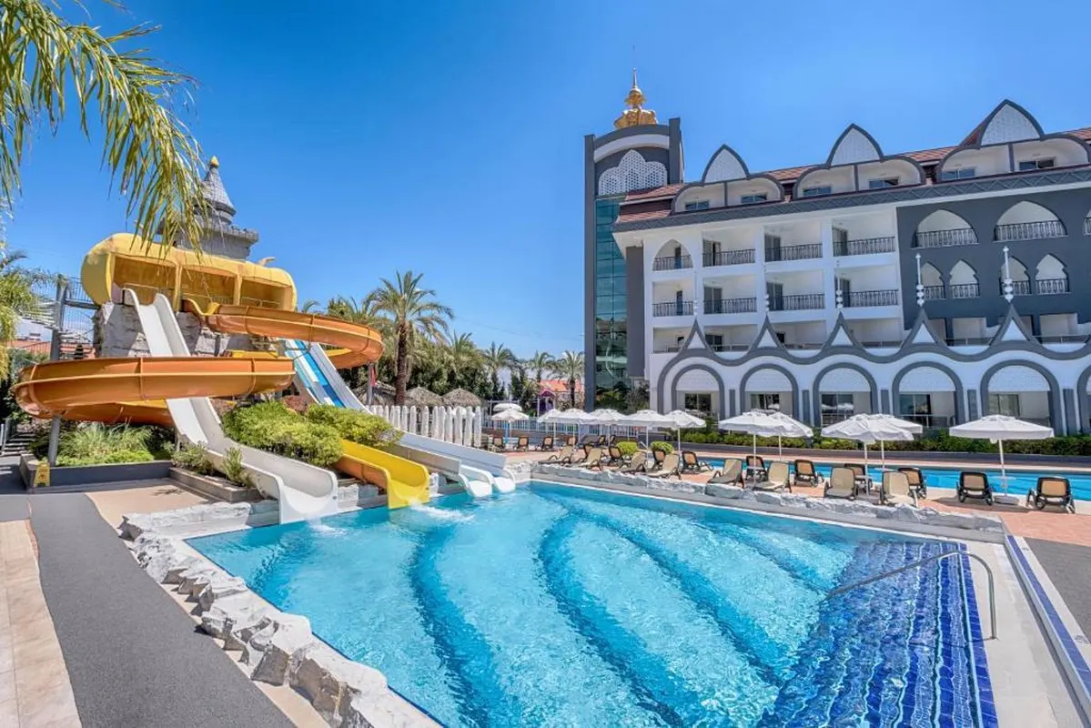 Well Palace Side — hoofdfoto