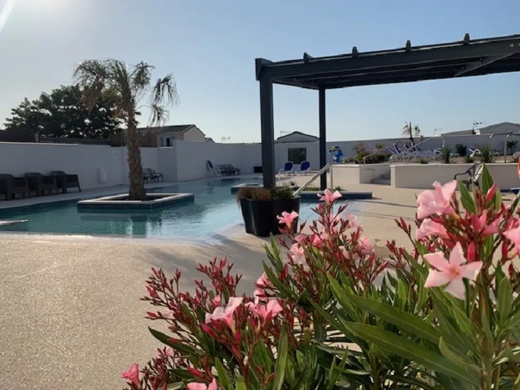 Flower Camping La Pointe Du Talud — hoofdfoto