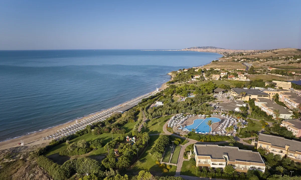 Serenusa Resort — hoofdfoto
