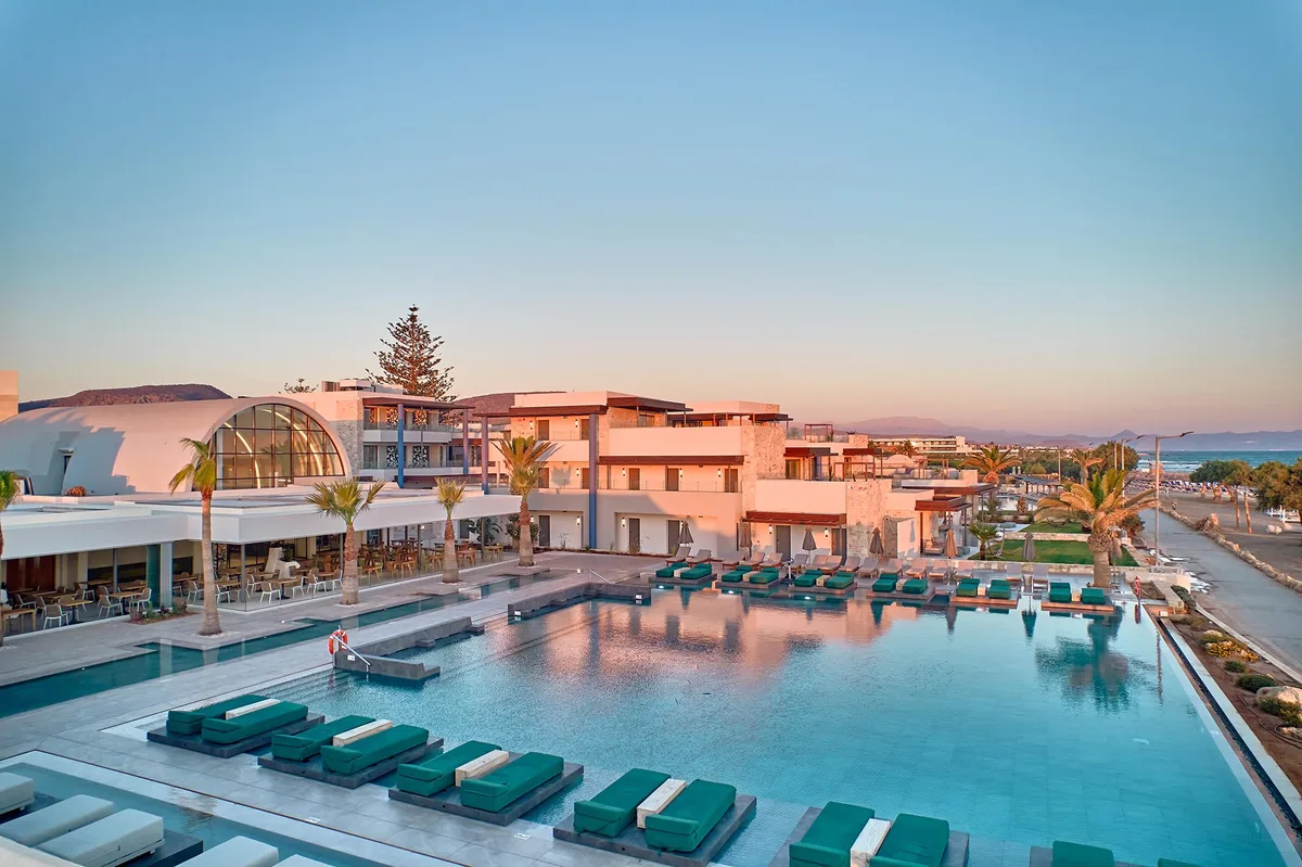 Hotel Paralos Kosta Alimia — hoofdfoto