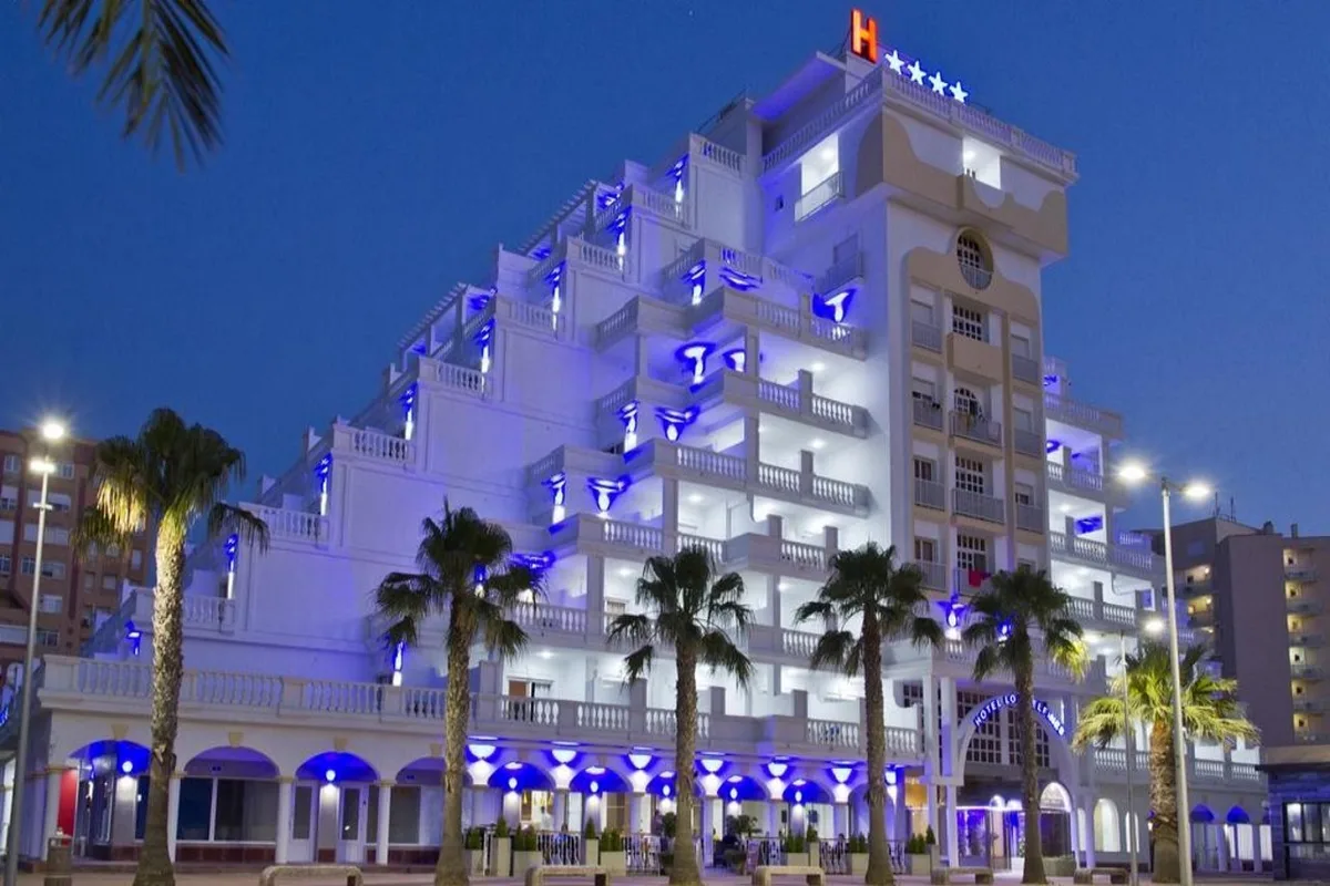 Hotel Los Delfines — hoofdfoto