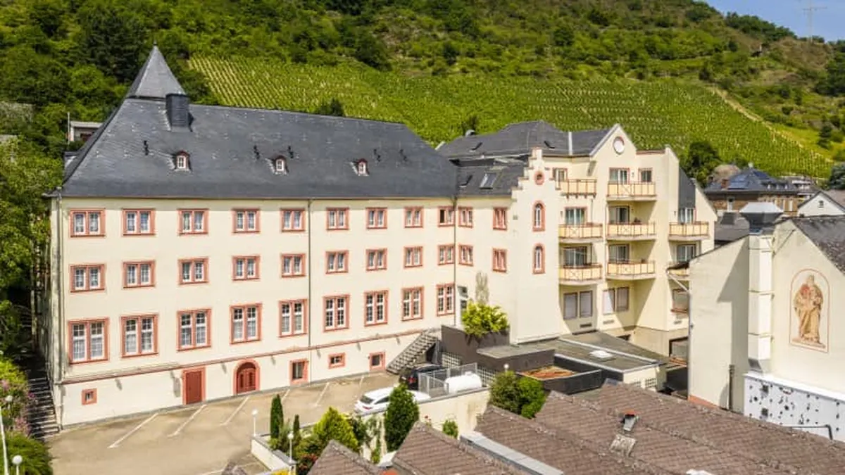 Schlosshotel Petry — hoofdfoto