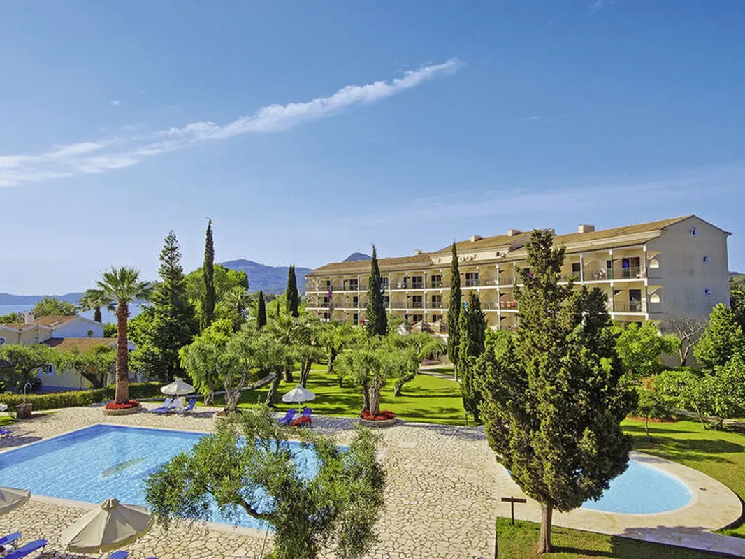 Delfinia Hotel — hoofdfoto