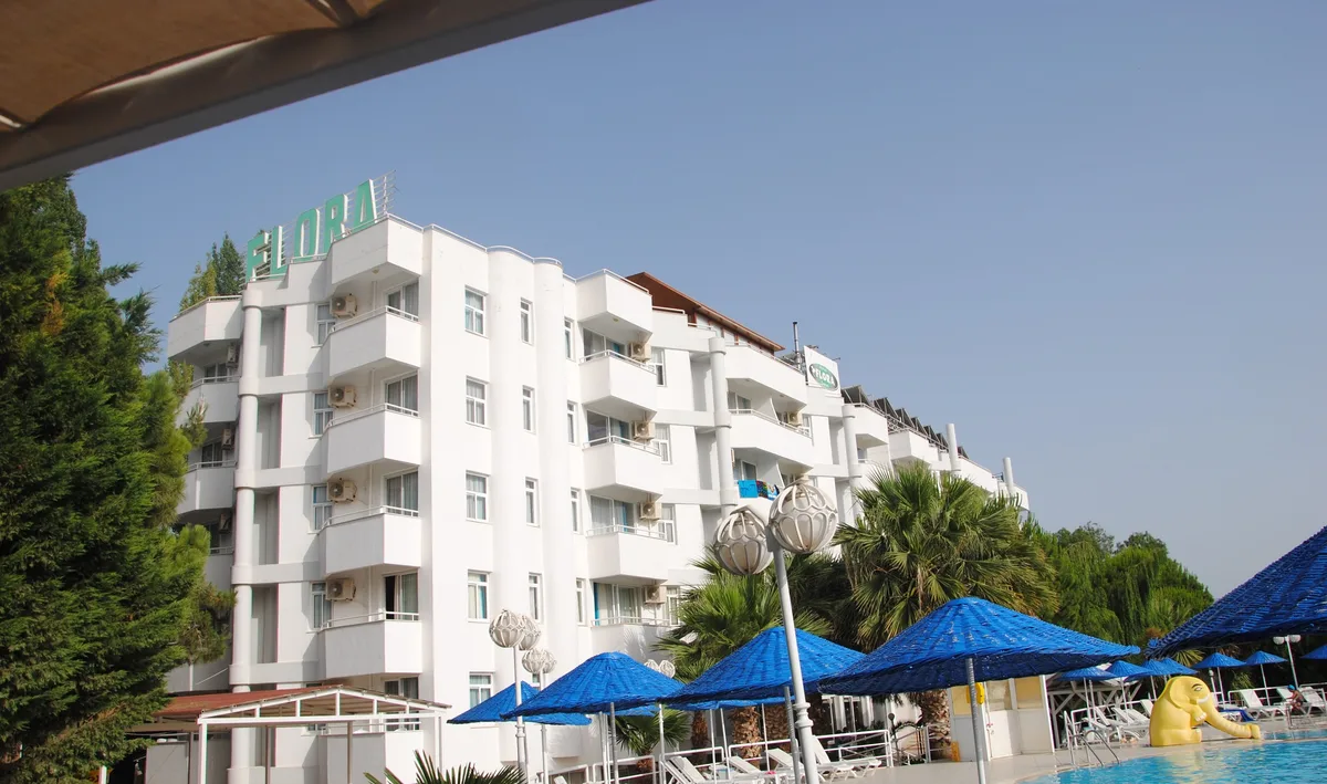 Flora Suites Hotel — hoofdfoto