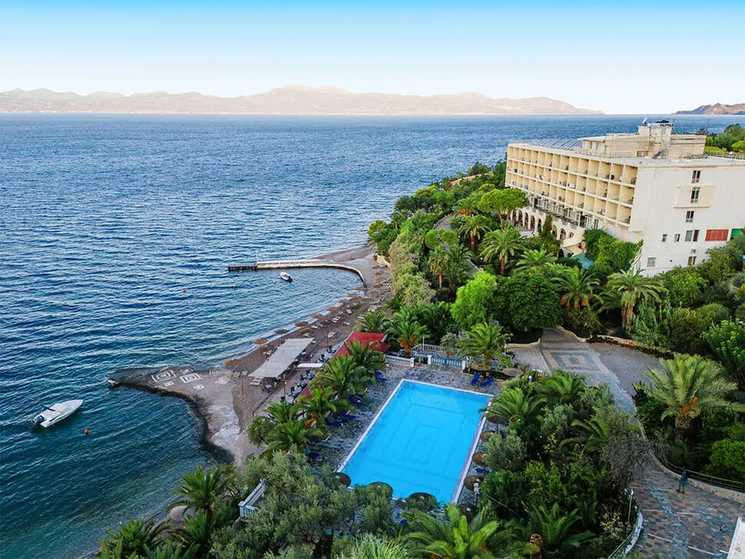 Pappas Hotel, hoofdfoto