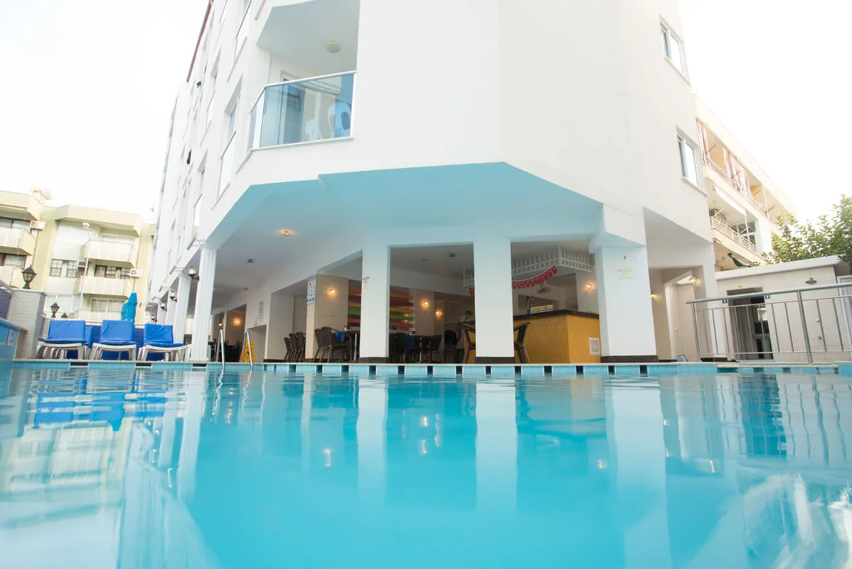 Cleopatra Golden Beach — hoofdfoto