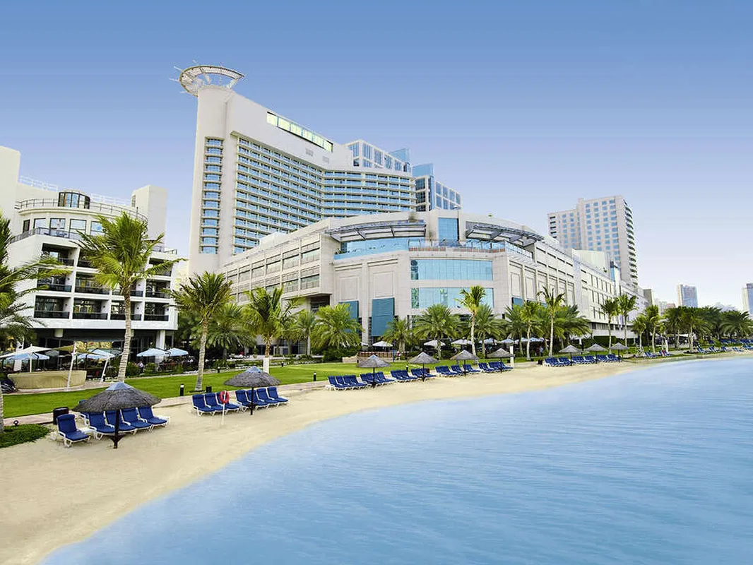 Beach Rotana — hoofdfoto