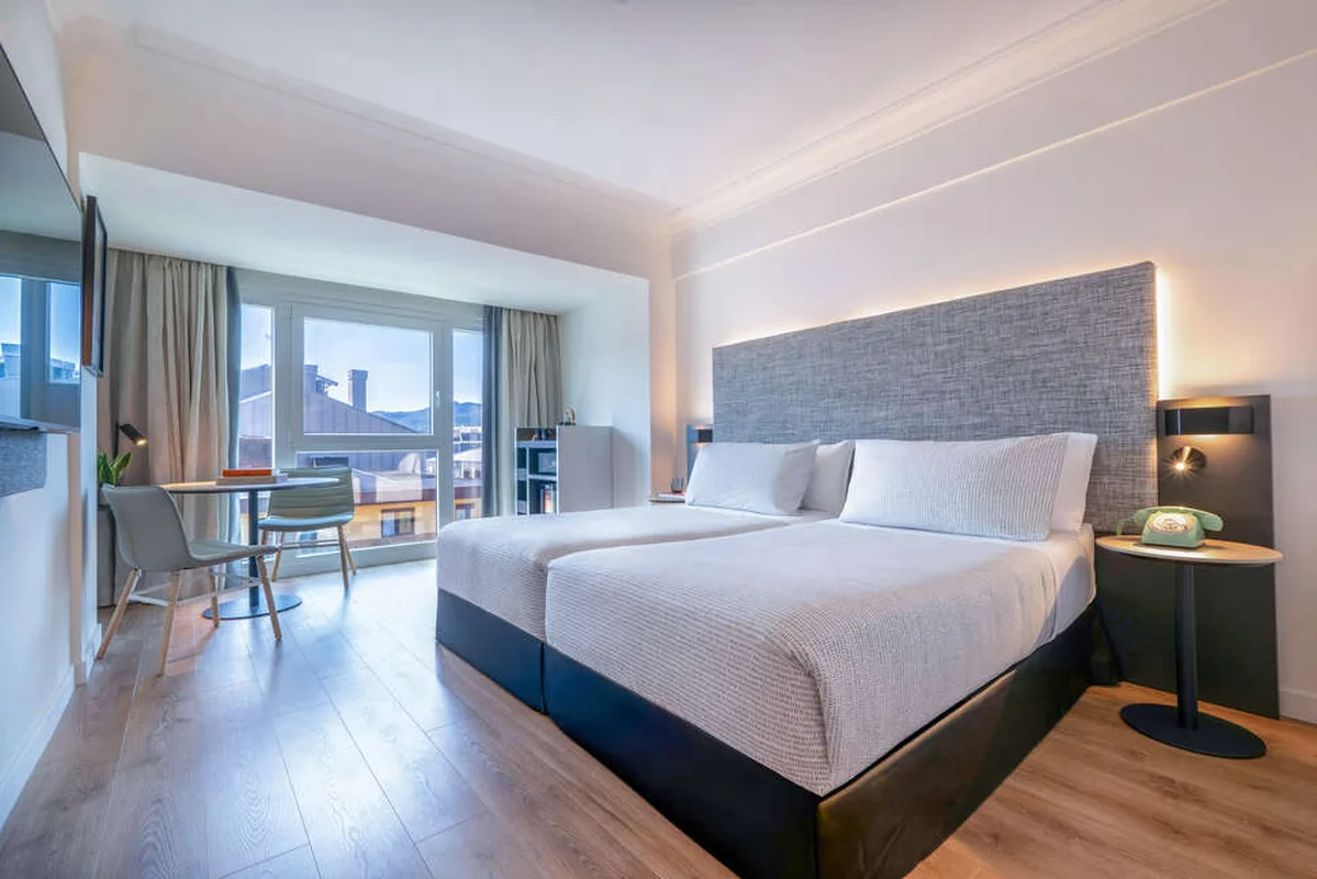Innside by Melia San Sebastian Orly — hoofdfoto