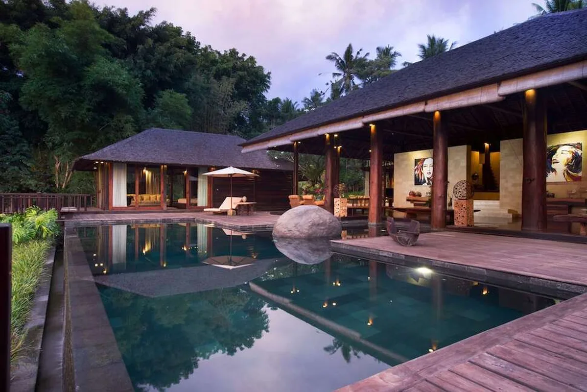 Kamaniiya River Villa Sayan, hoofdfoto