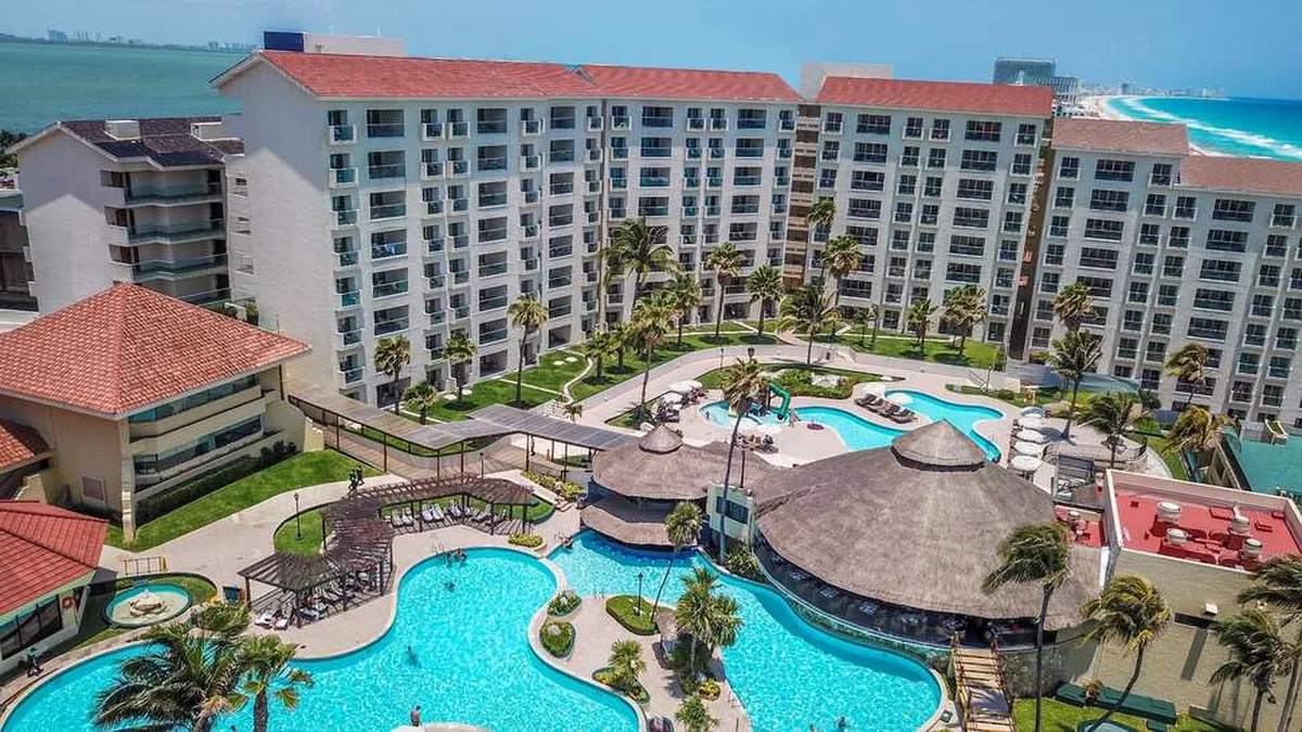 Emporio Hotel & Suites — hoofdfoto