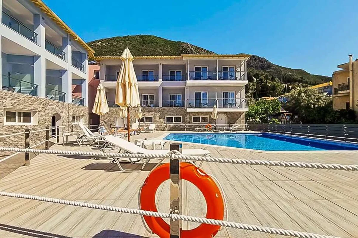 Three Island View Hotel — hoofdfoto