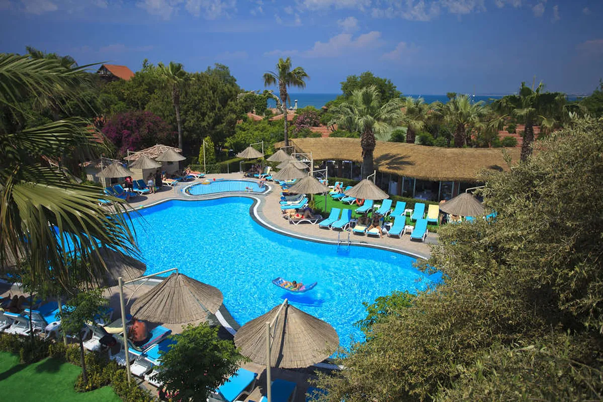 Can Garden Beach — hoofdfoto