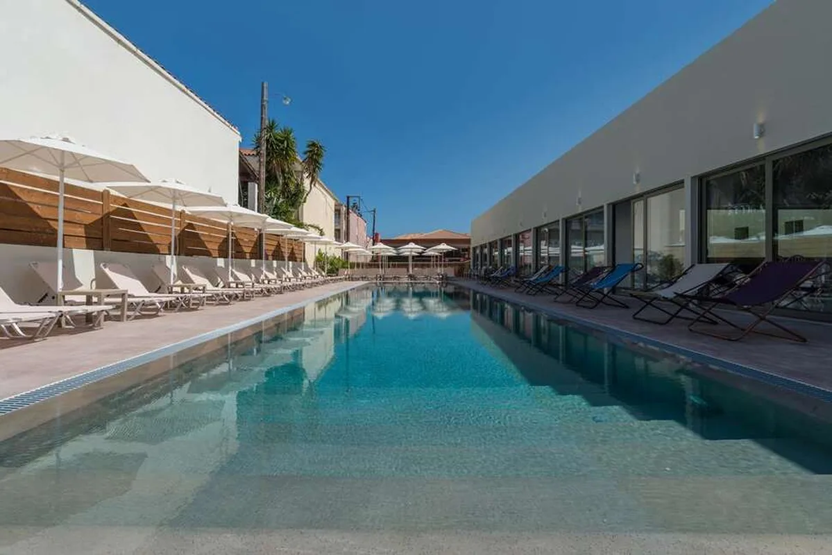Hotel Semes — hoofdfoto