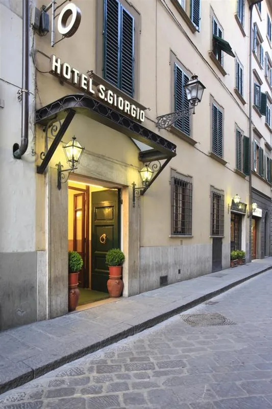 San Giorgio e Olimpic — hoofdfoto