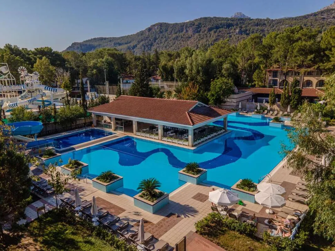 Champion Holiday Village, hoofdfoto