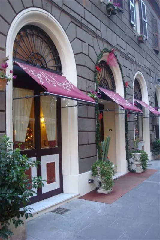 Hotel Dina, hoofdfoto