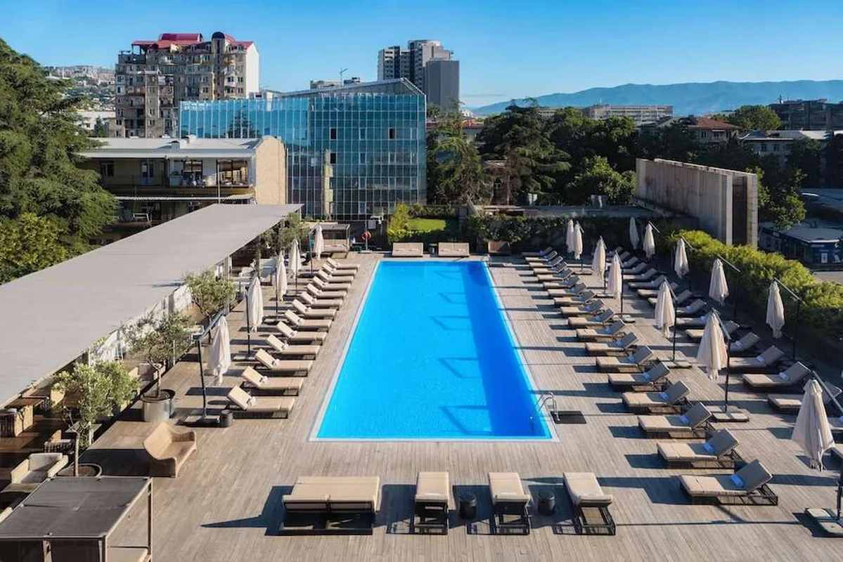 Holiday Inn Tbilisi — hoofdfoto