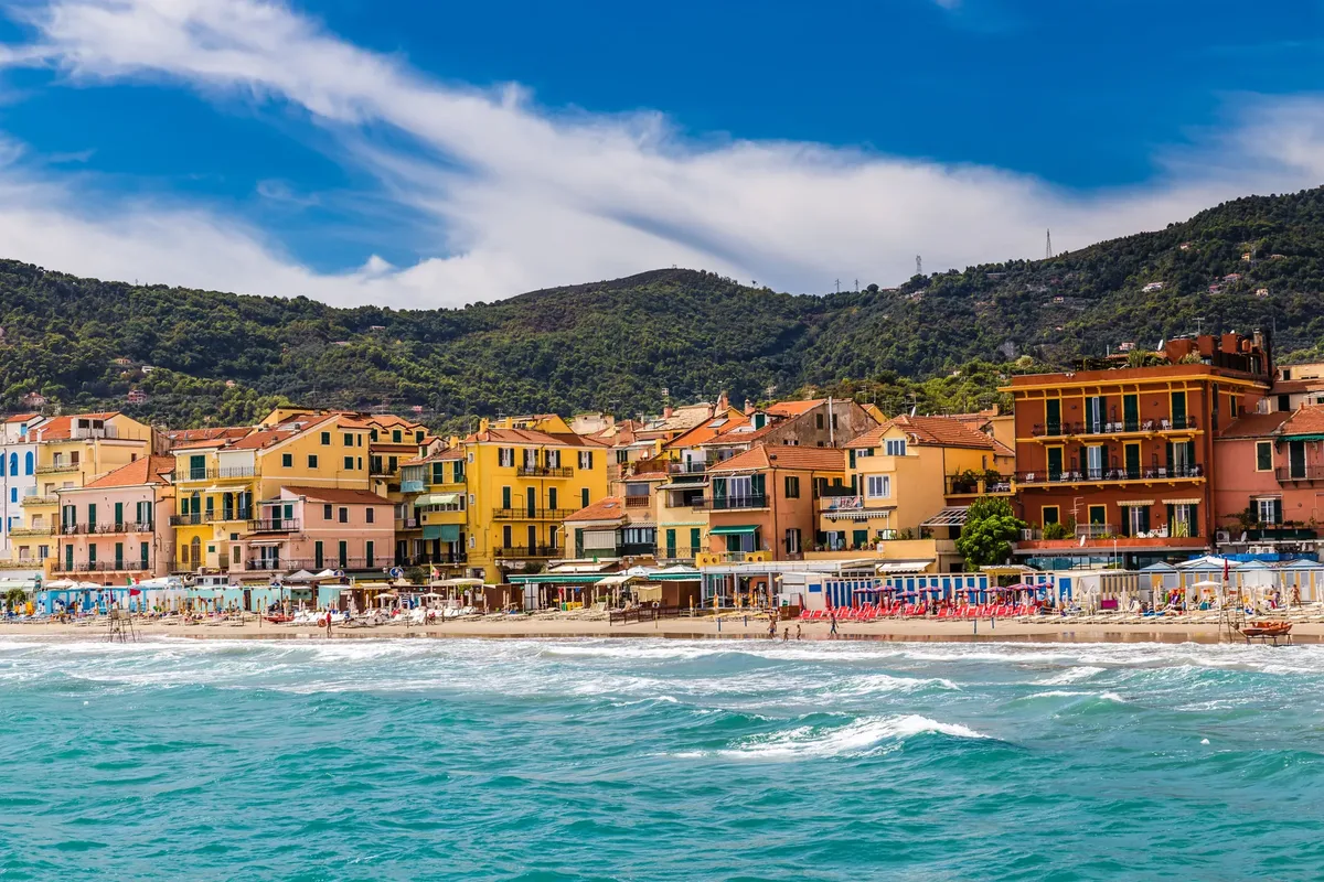 Italiaanse Bloemenrivièra, Alassio — hoofdfoto