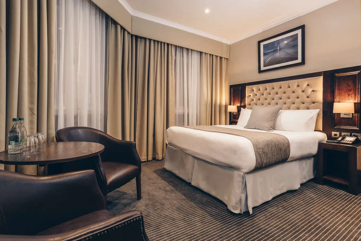 The County Hotel & Aparthotel — hoofdfoto