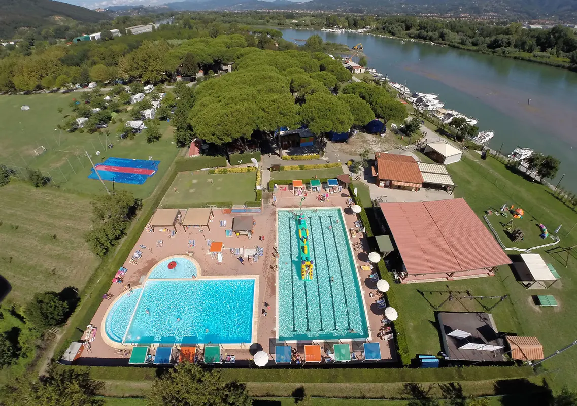 Camping River — hoofdfoto