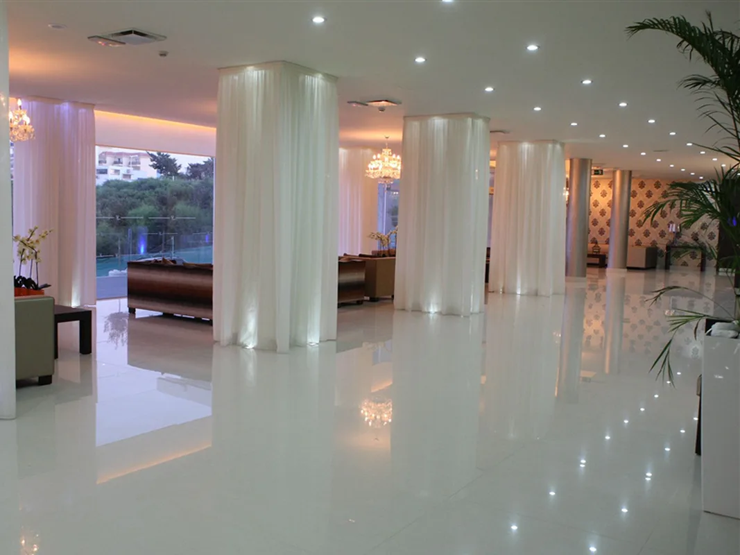 Vrissiana Beach Hotel — hoofdfoto