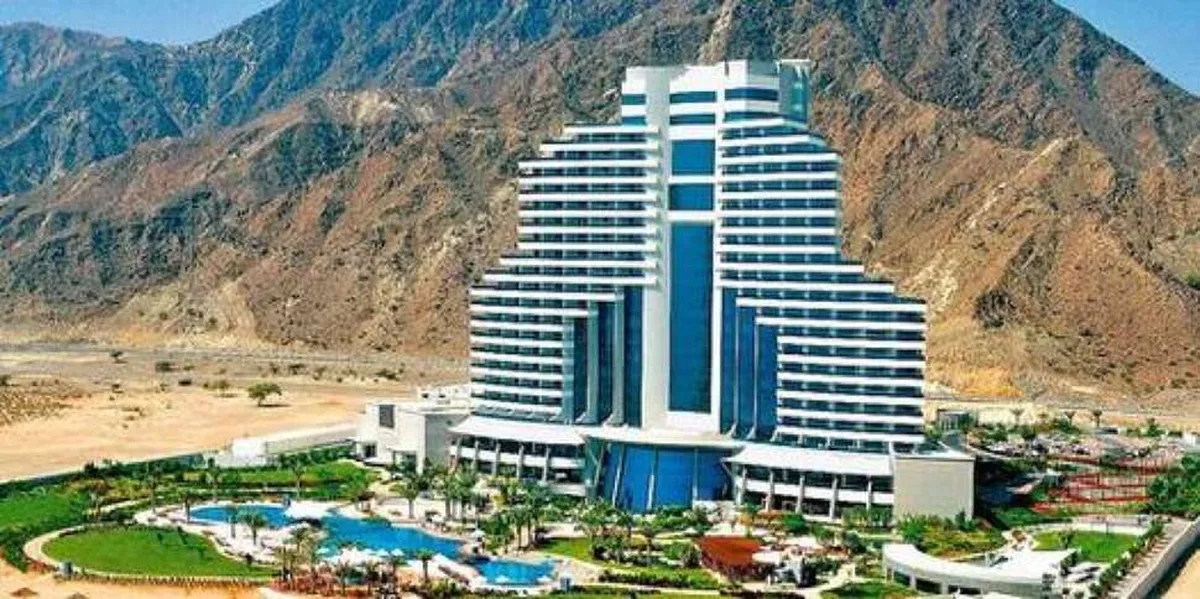 Le Meridien Al Aqah Beach Resort — hoofdfoto