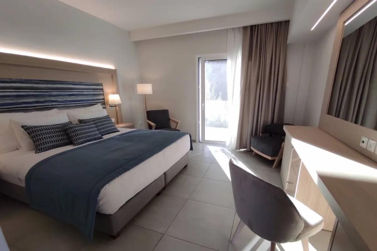 Radisson Paradise Beach Resort — hoofdfoto
