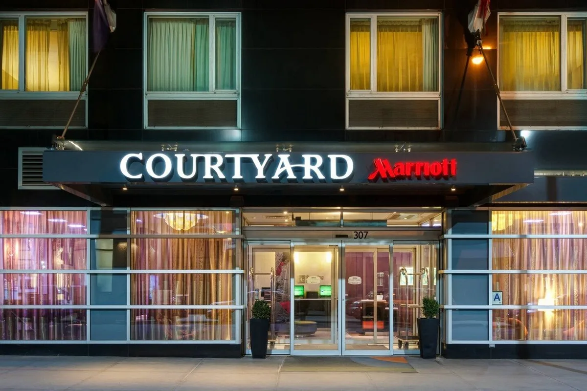 Courtyard New York Manhattan/Times Square West — hoofdfoto