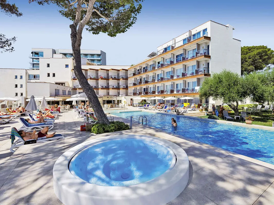 Hotel Clumba — hoofdfoto