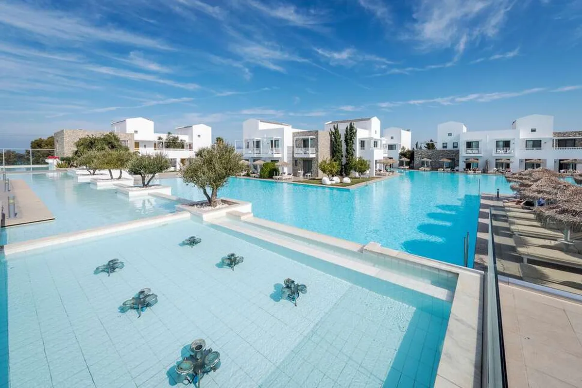 Diamond Deluxe Hotel, hoofdfoto