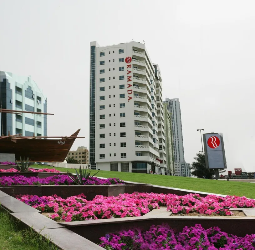 Ramada by Wyndham Beach Hotel Ajman — hoofdfoto