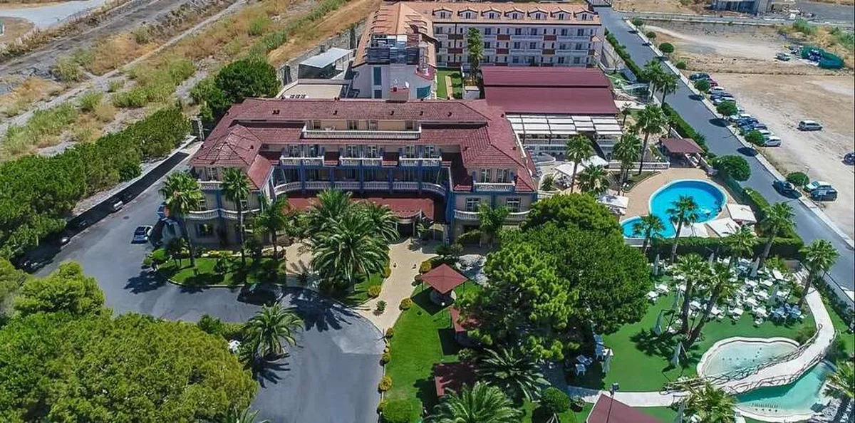 Park Hotel Tyrrenian — hoofdfoto