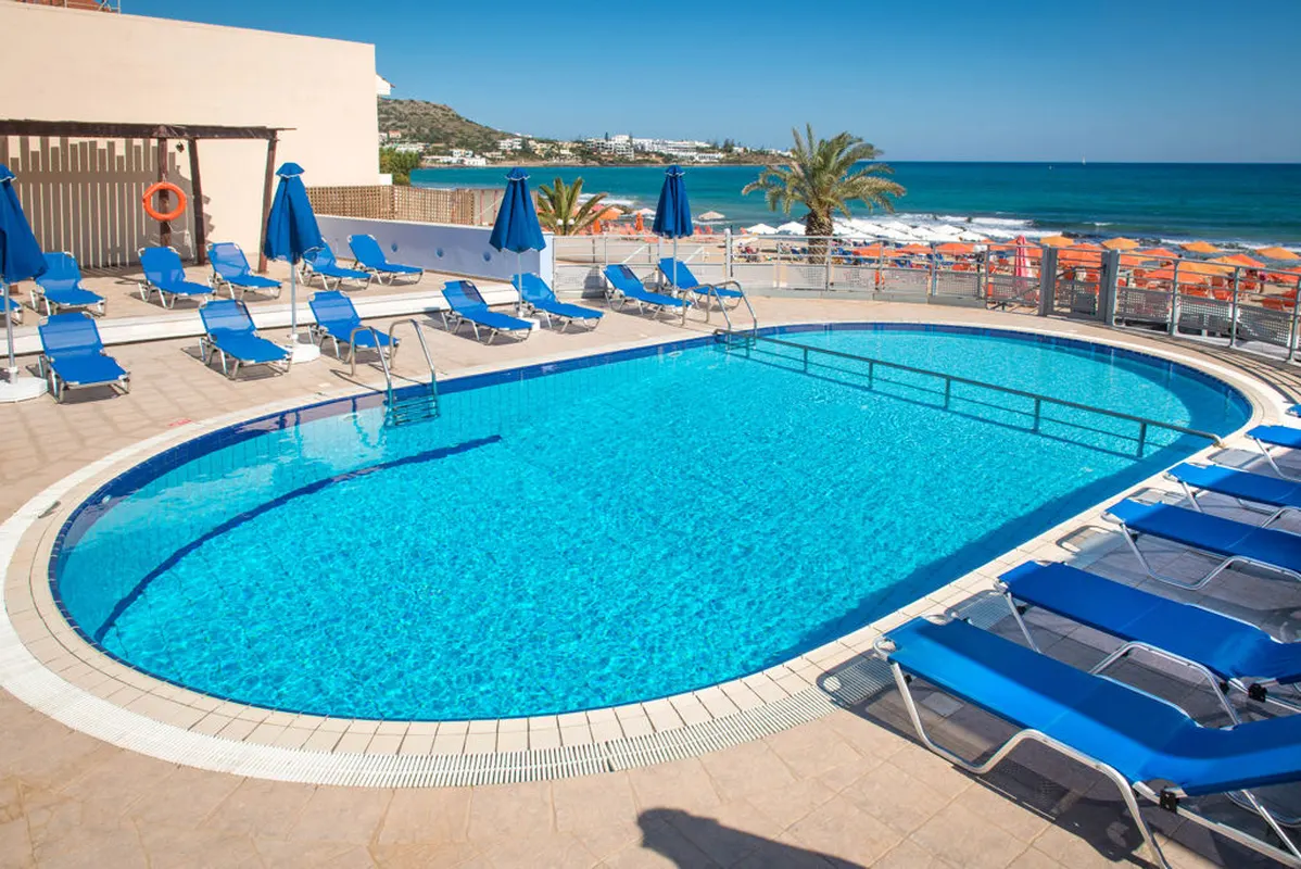 Fly & Go Eleni Beach Aparthotel — hoofdfoto