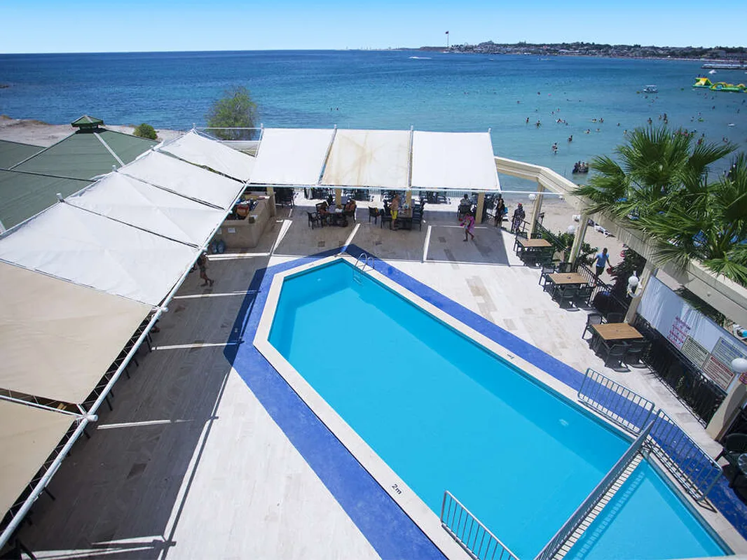 Tuntas Beach Hotel — hoofdfoto