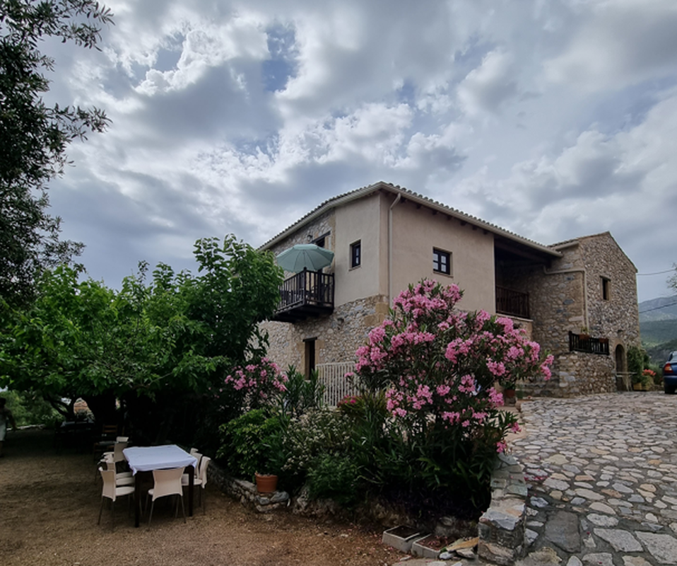 PIERIDES Suites & Studios — hoofdfoto