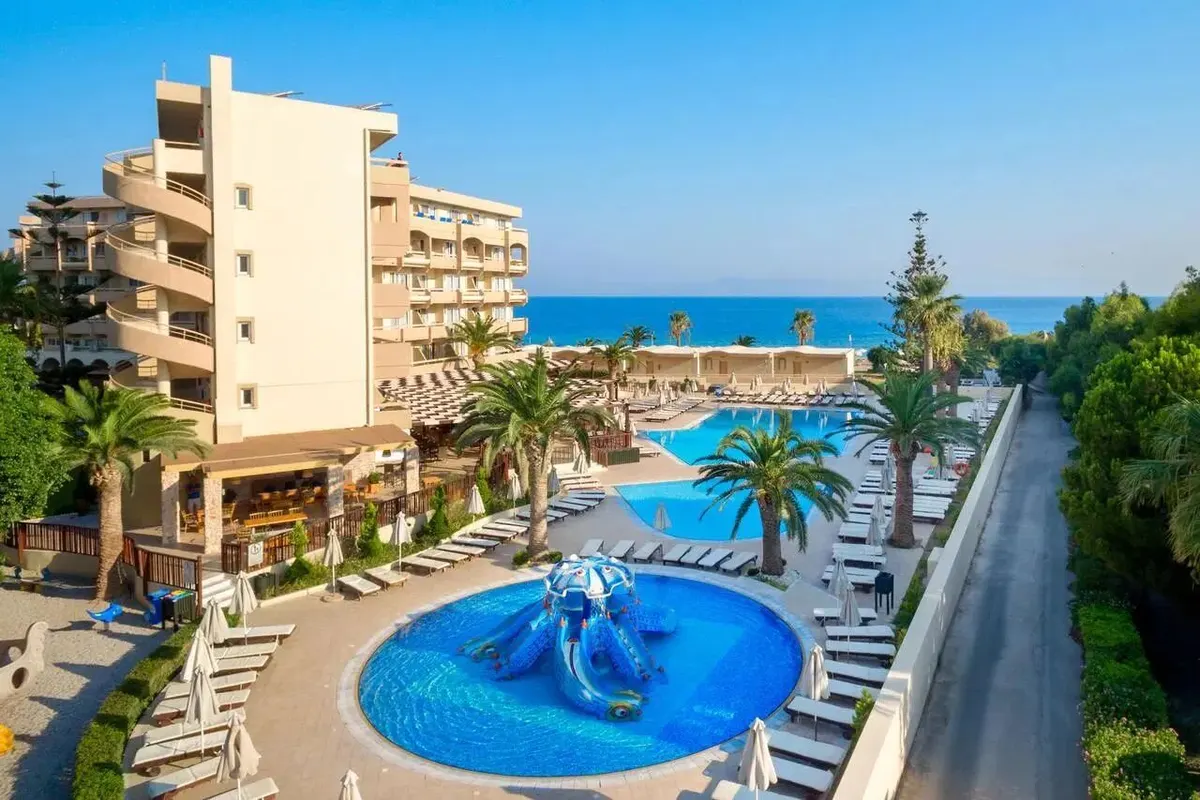 Sun Beach Resort — hoofdfoto