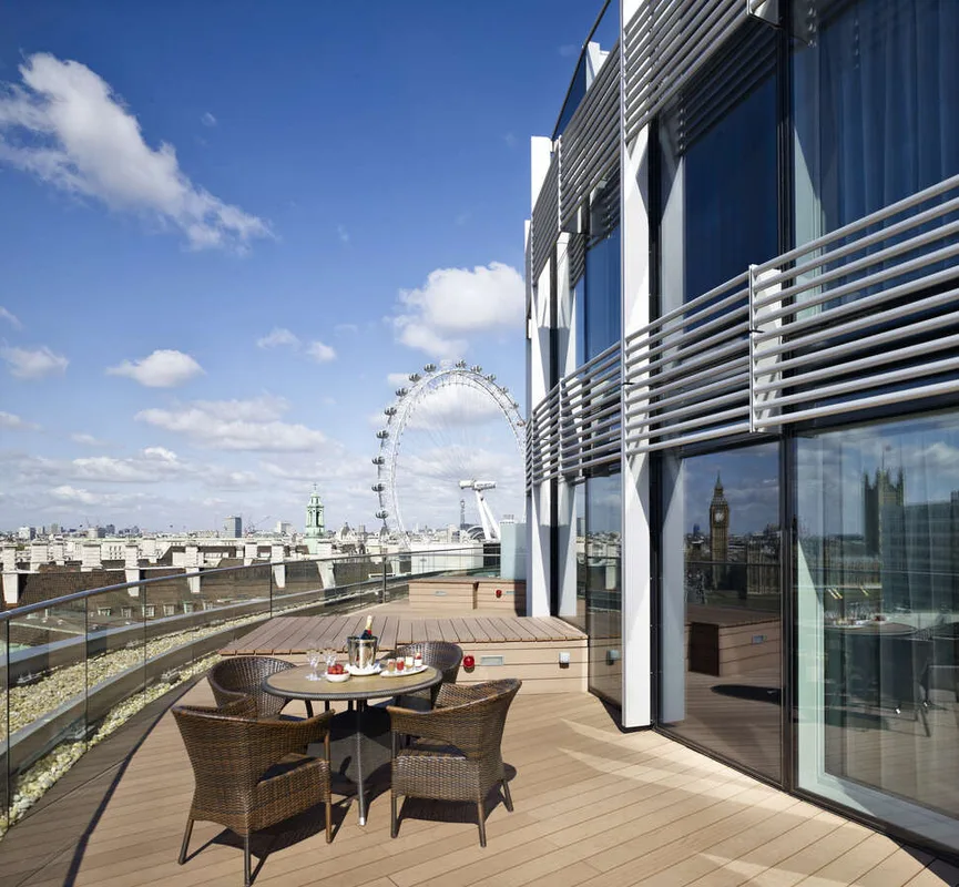 Hotel Park Plaza Westminster Bridge London — hoofdfoto