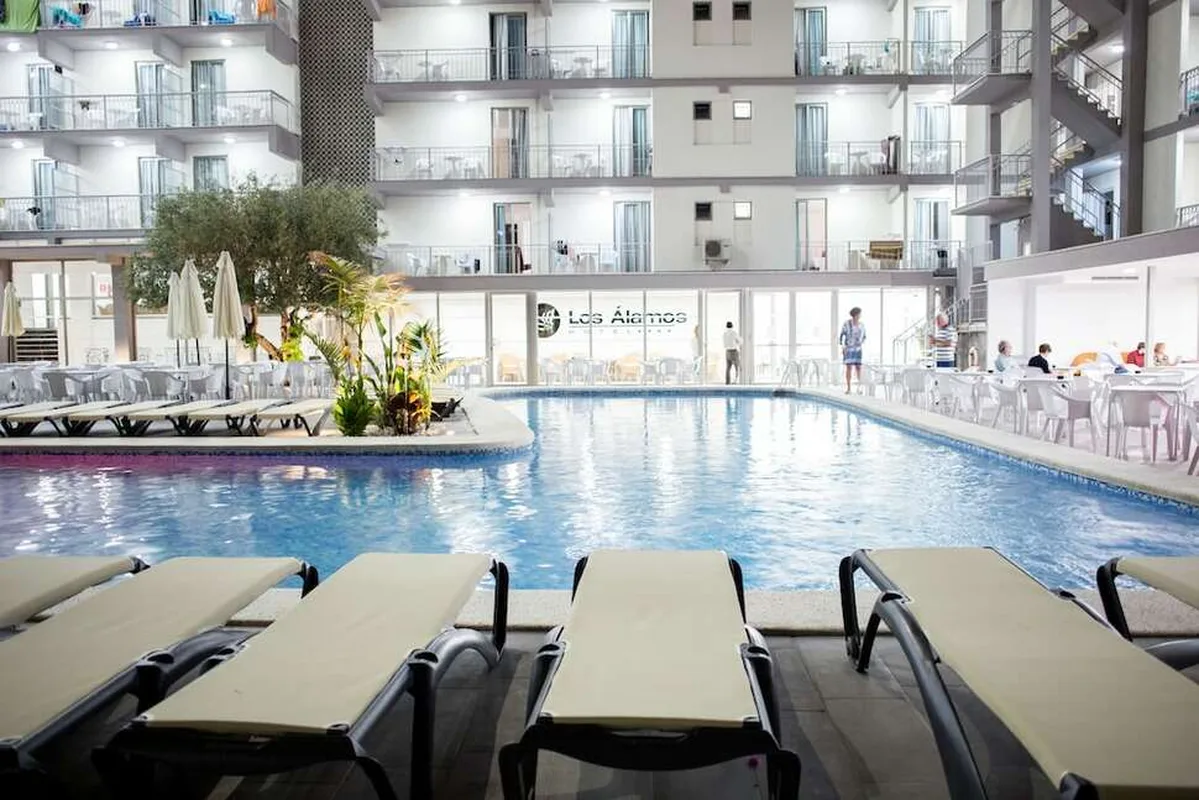 Hotel Los Alamos, hoofdfoto